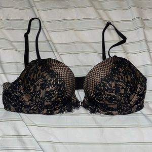 NWOT Victoria’s Secret push up gorgeous bra 32B🔥